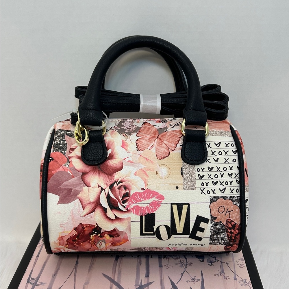 Betsey Johnson Small Handbag - NWT - Picture 3 of 12
